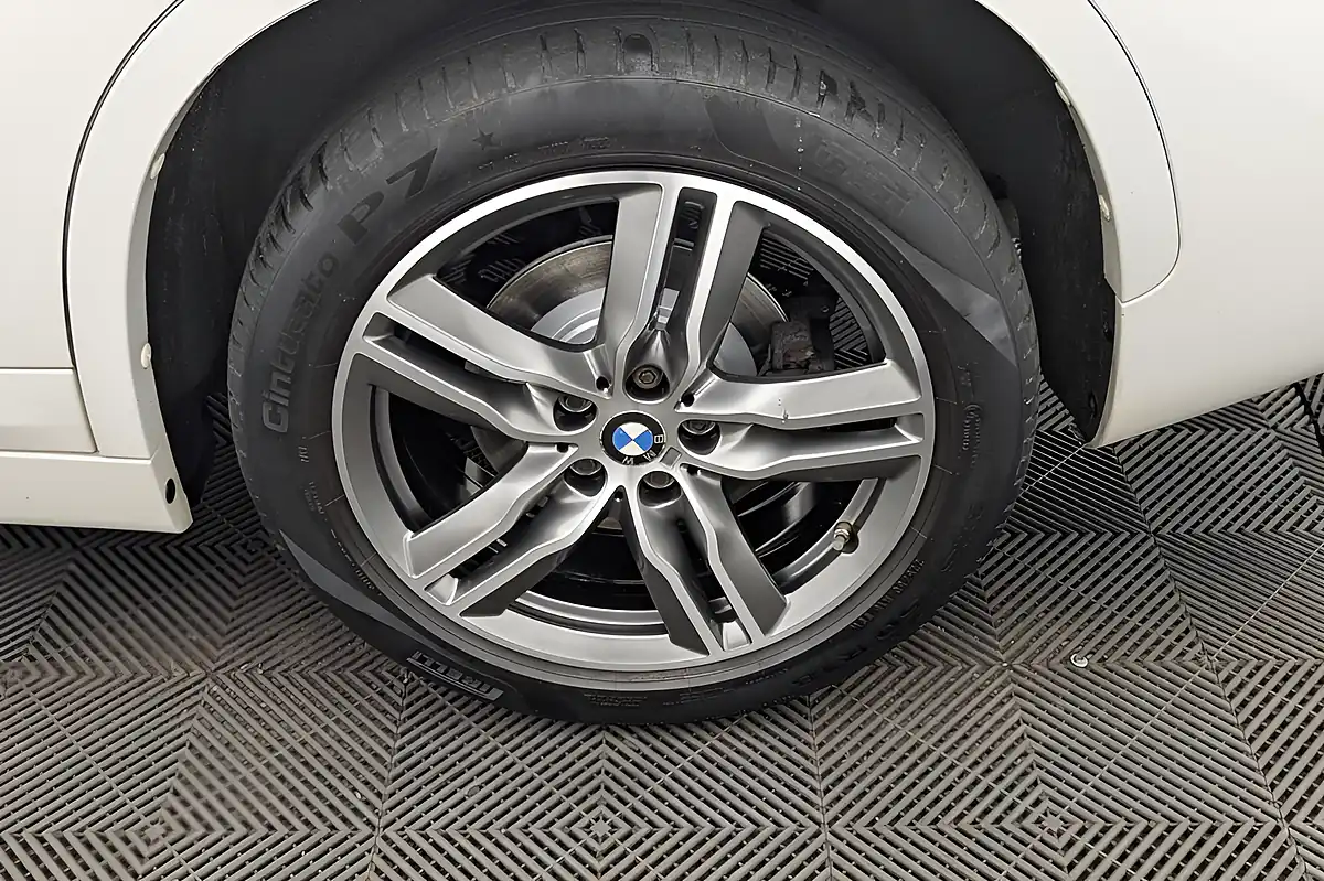Used 2019 BMW X1 M Sport White - Interior and Exterior details 20