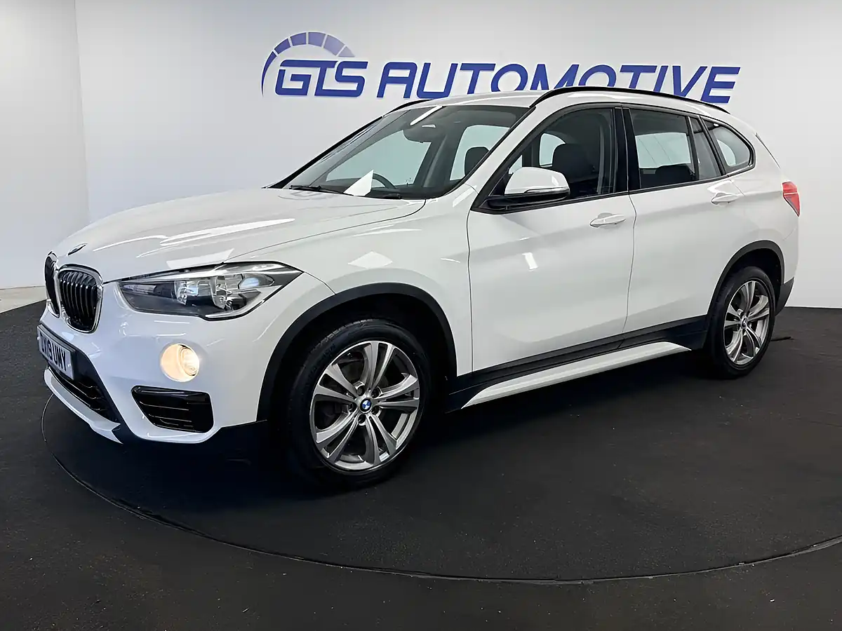 Used 2019 BMW X1 S-Drive Sport Alpine White - Interior and Exterior details 16