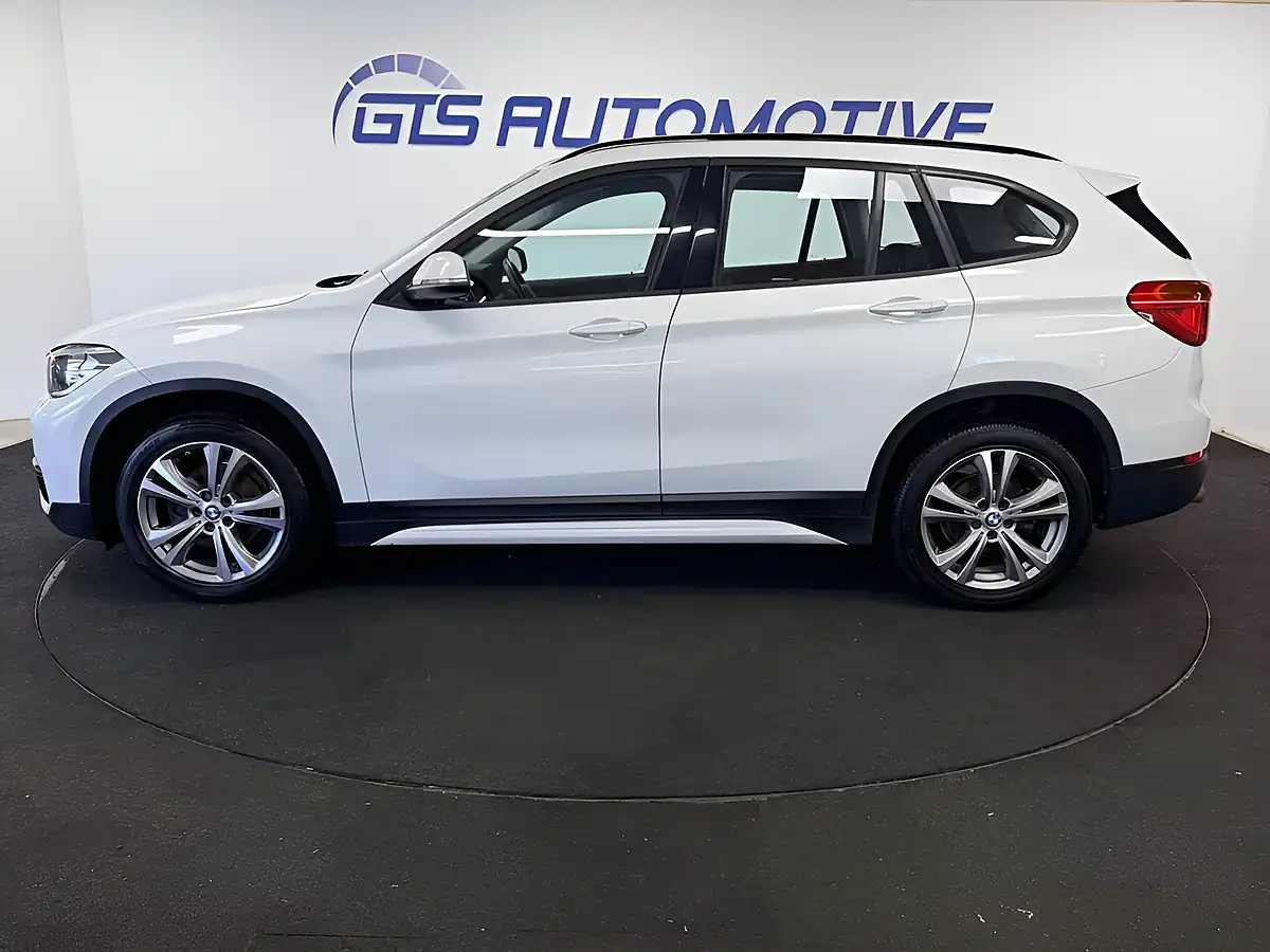 Used 2019 BMW X1 S-Drive Sport Alpine White - Interior and Exterior details 5