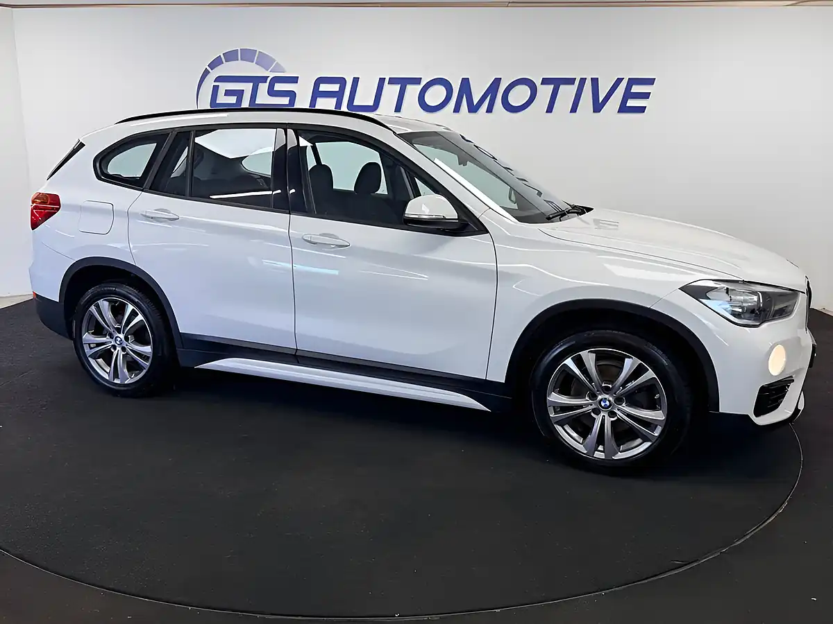 Used 2019 BMW X1 S-Drive Sport Alpine White - Interior and Exterior details 8