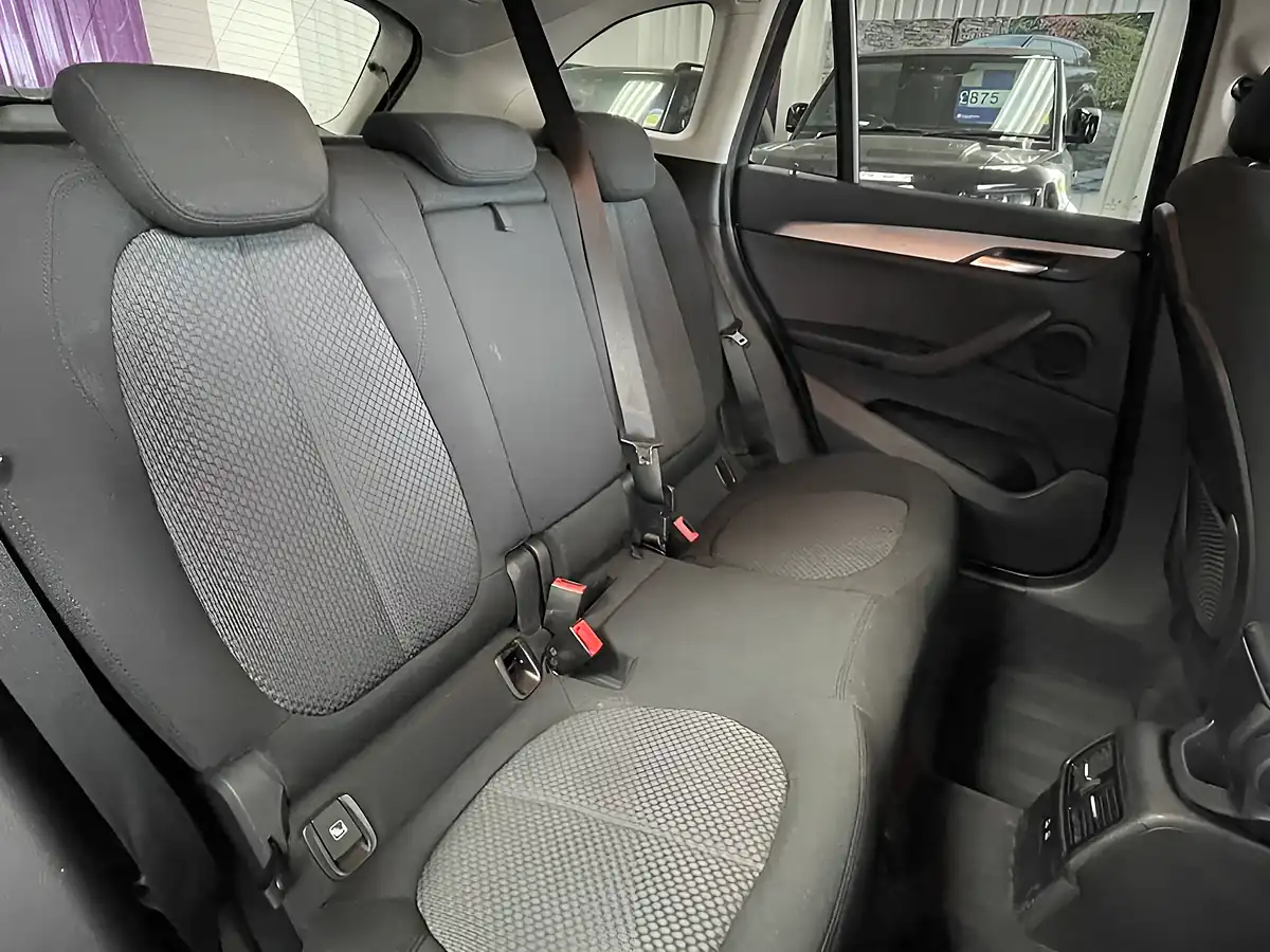 Used 2019 BMW X1 Se Mediterranean Blue - Interior and Exterior details 15