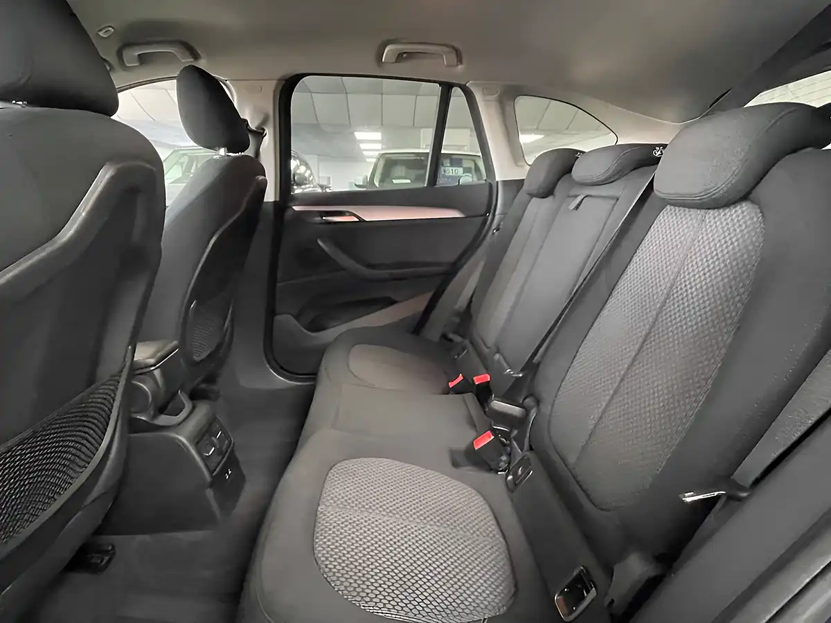 Used 2019 BMW X1 Se Mediterranean Blue - Interior and Exterior details 16