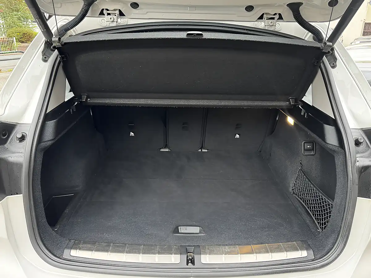 Used 2019 BMW X1 Xline White - Interior and Exterior details 18