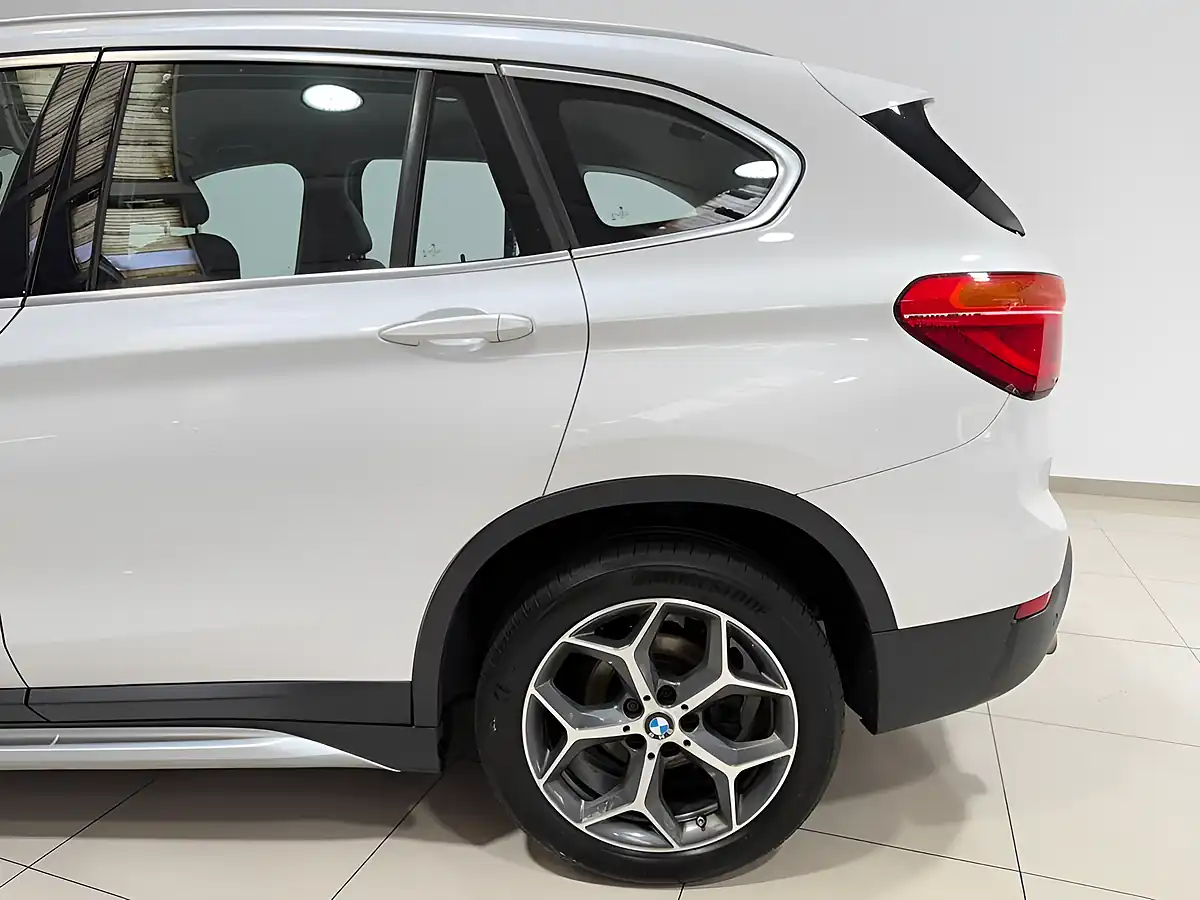 Used 2019 BMW X1 Xline White - Interior and Exterior details 6