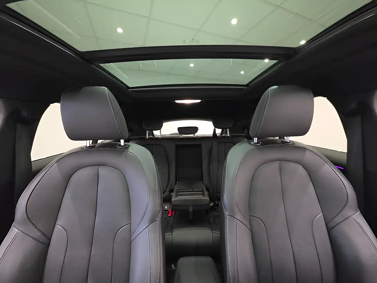 Used 2019 BMW X2 M Sport White - Interior and Exterior details 15