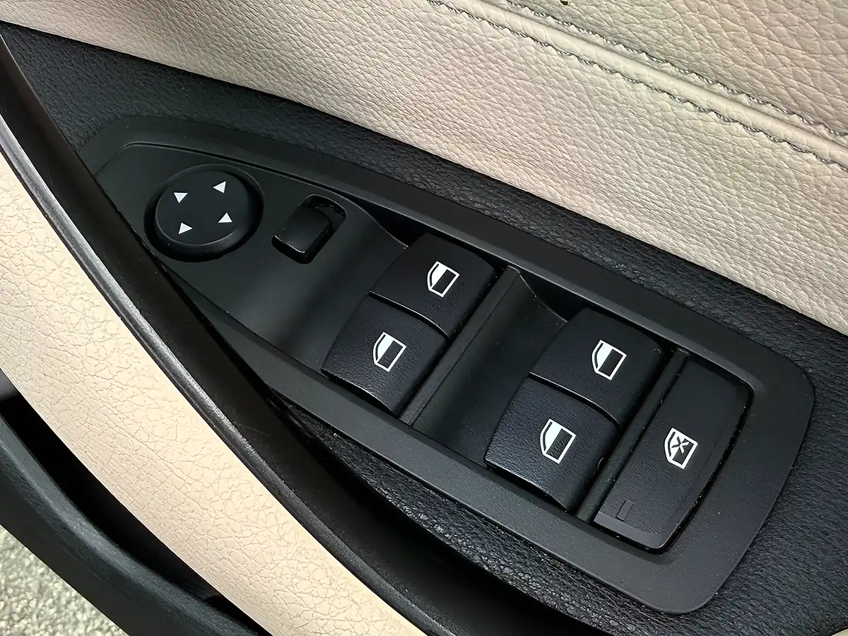 Used 2019 BMW X2 Sport Black - Interior and Exterior details 12