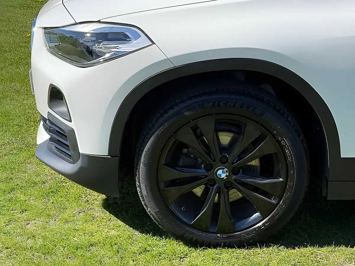 Used 2019 BMW X2 Sport White - Interior and Exterior details 11