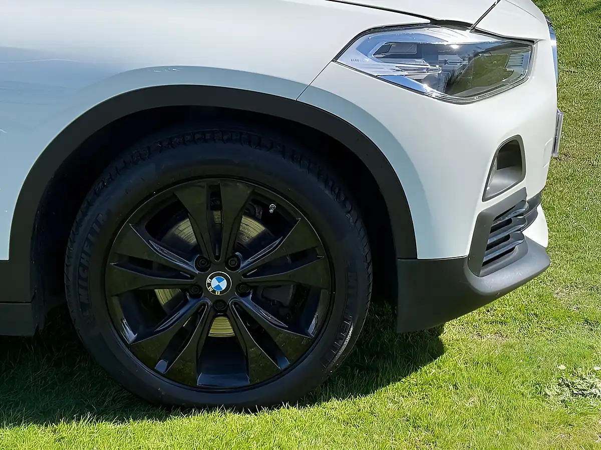 Used 2019 BMW X2 Sport White - Interior and Exterior details 8