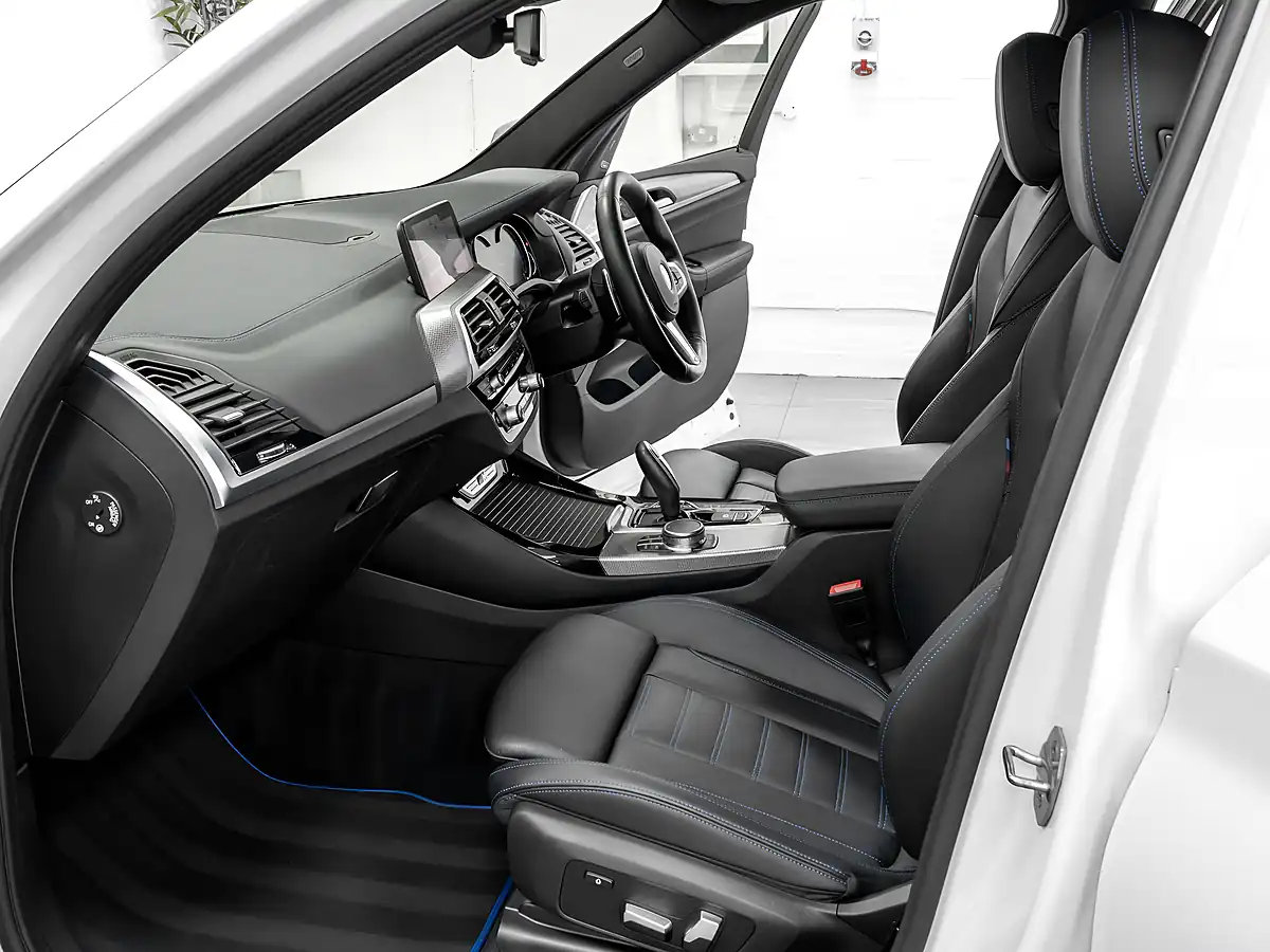 Used 2019 BMW X3 M Sport Alpine White - Interior and Exterior details 16