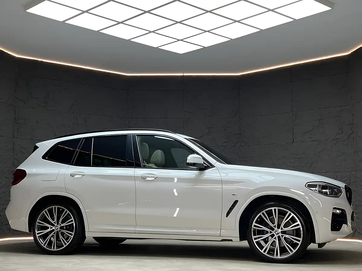 Used 2019 BMW X3 M Sport Alpine White - Interior and Exterior details 5