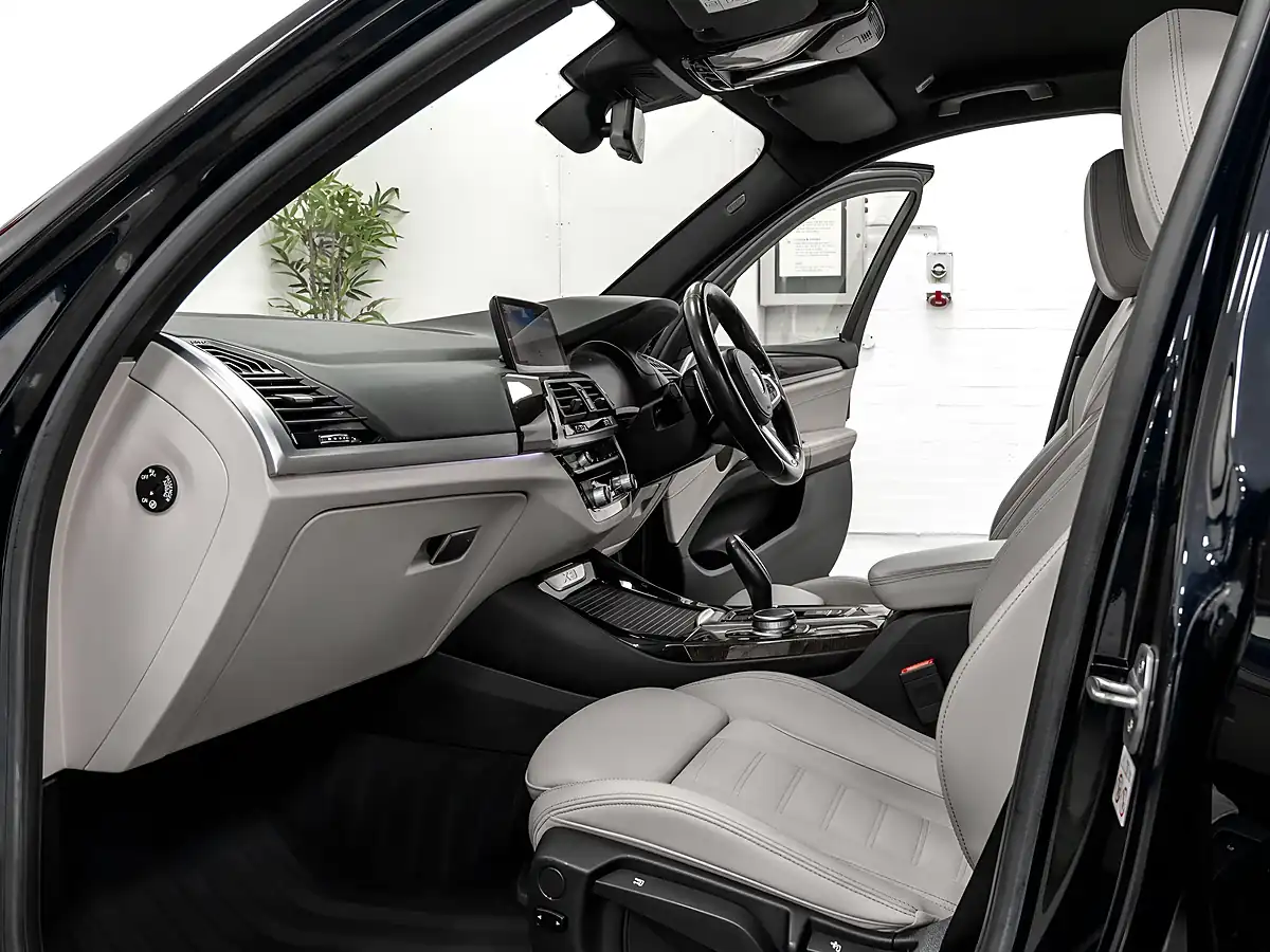 Used 2019 BMW X3 M Sport Carbon Black Metallic - Interior and Exterior details 16