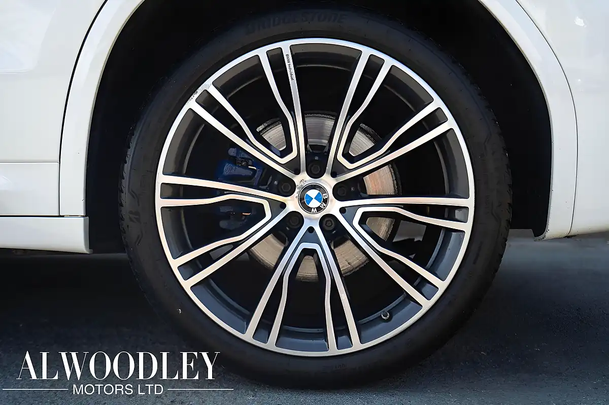 Used 2019 BMW X3 M Sport White - Interior and Exterior details 11