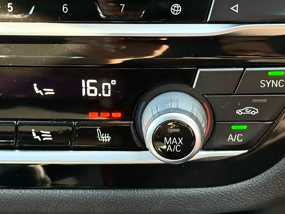 Used 2019 BMW X3 M Sport White - Interior and Exterior details 8