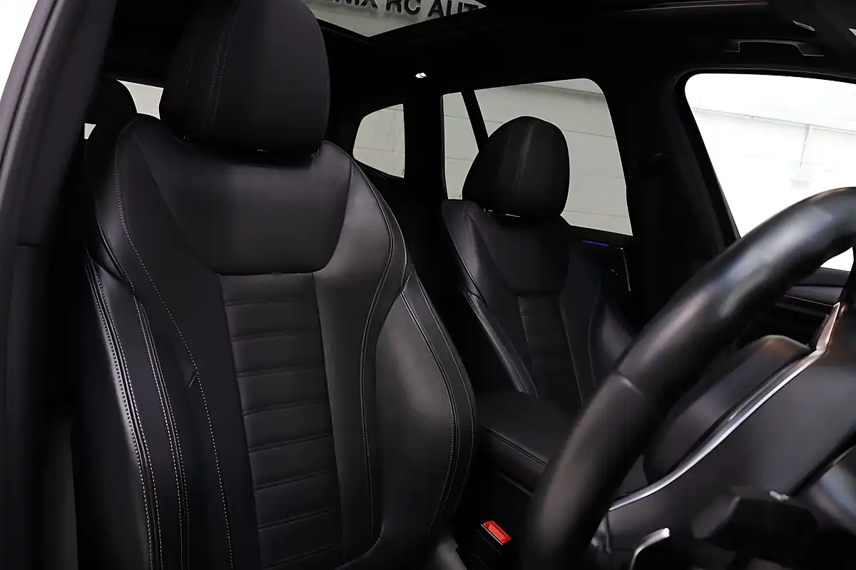 Used 2019 BMW X3 M40i Alpine White - Interior and Exterior details 13