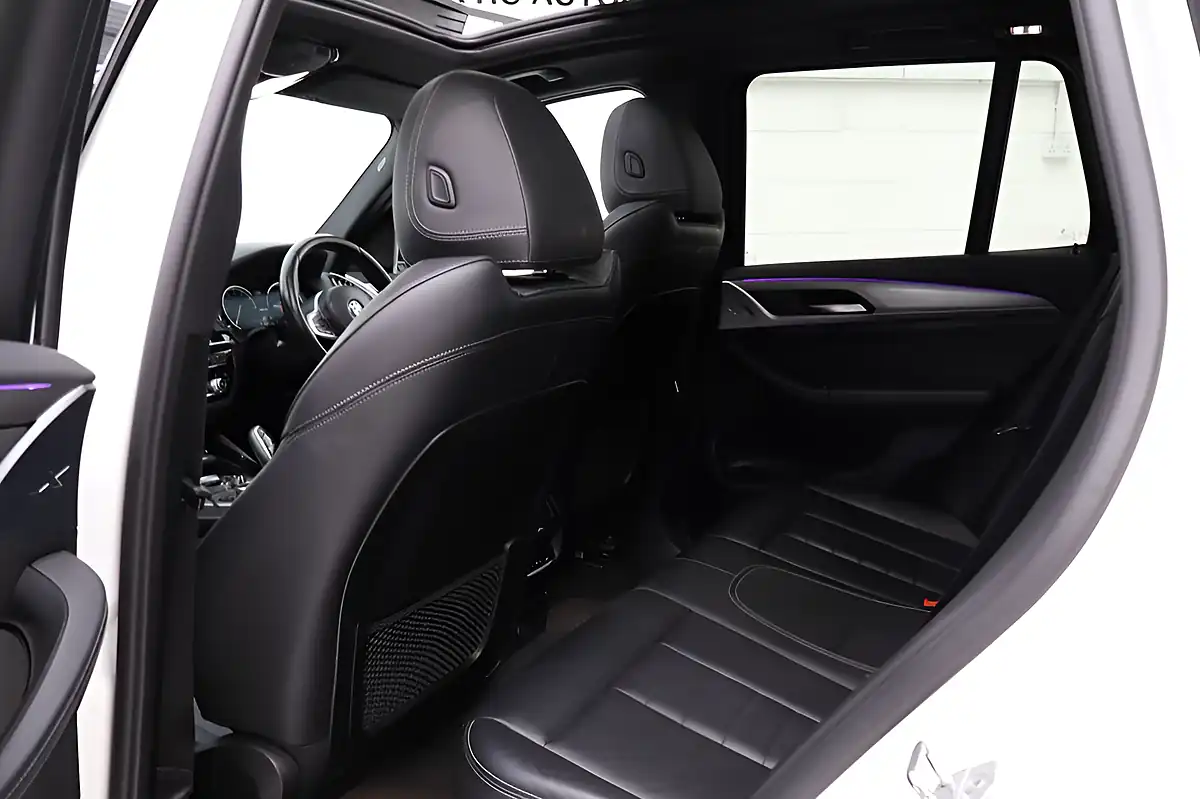 Used 2019 BMW X3 M40i Alpine White - Interior and Exterior details 16