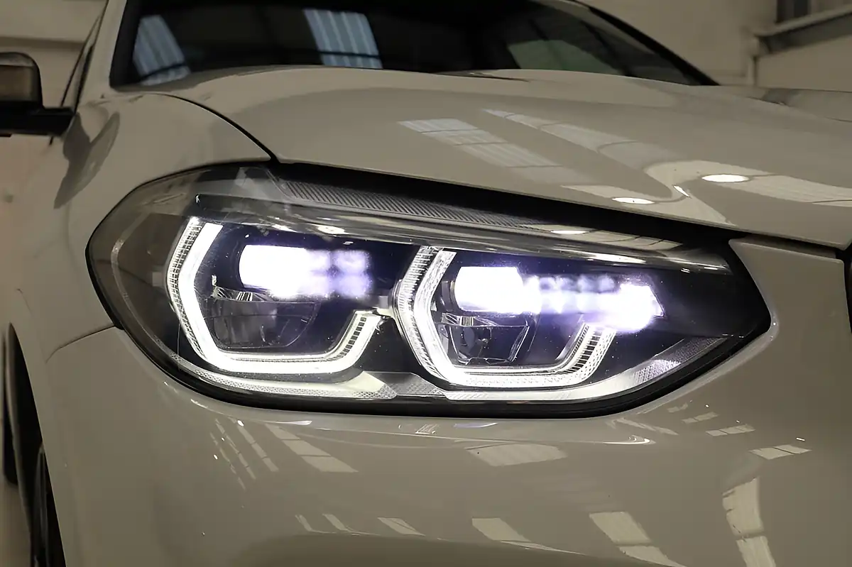 Used 2019 BMW X3 M40i Alpine White - Interior and Exterior details 6
