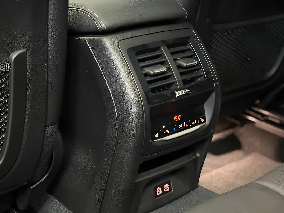 Used 2019 BMW X3 White - Interior and Exterior details 14