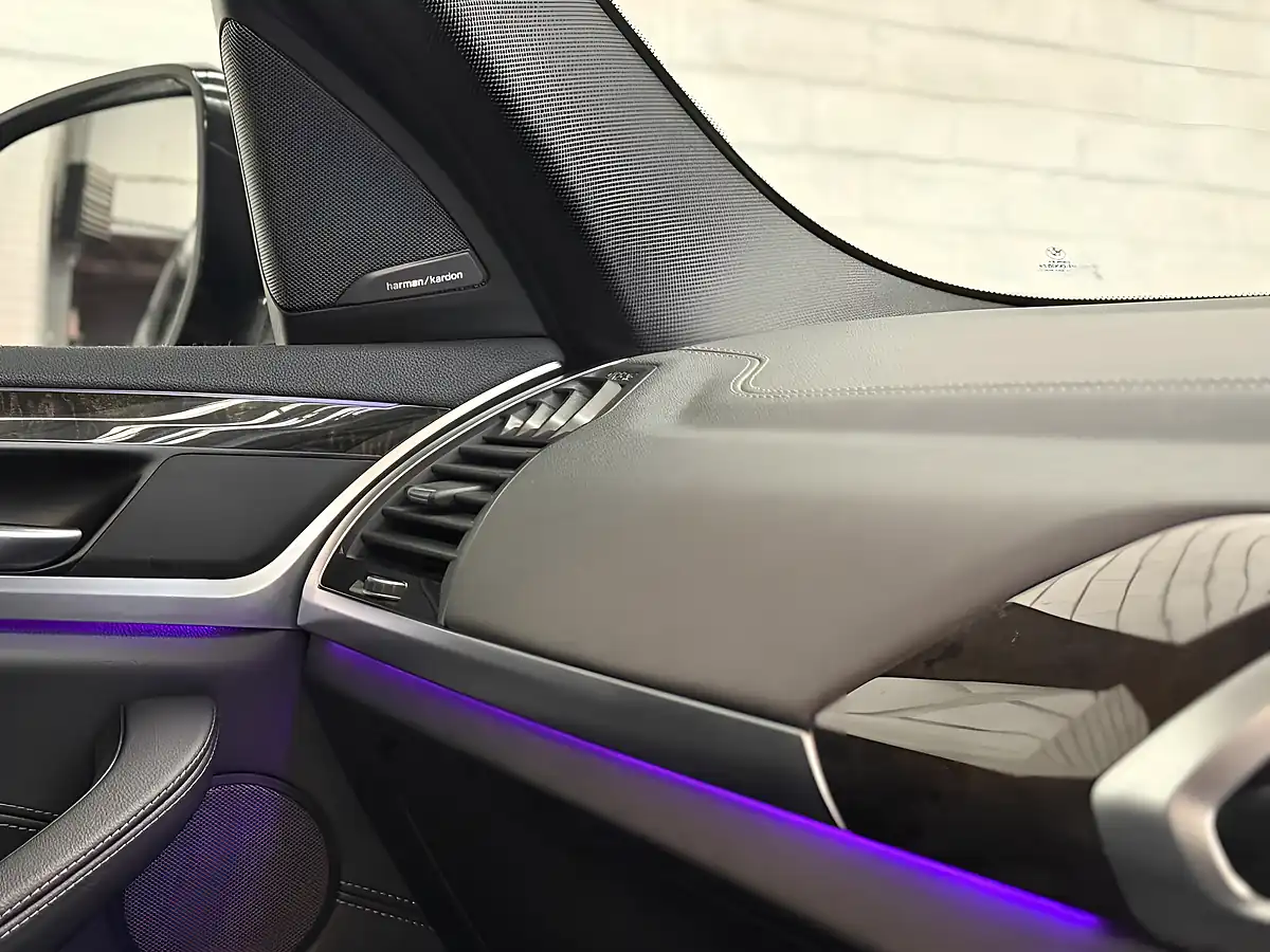 Used 2019 BMW X3 White - Interior and Exterior details 19