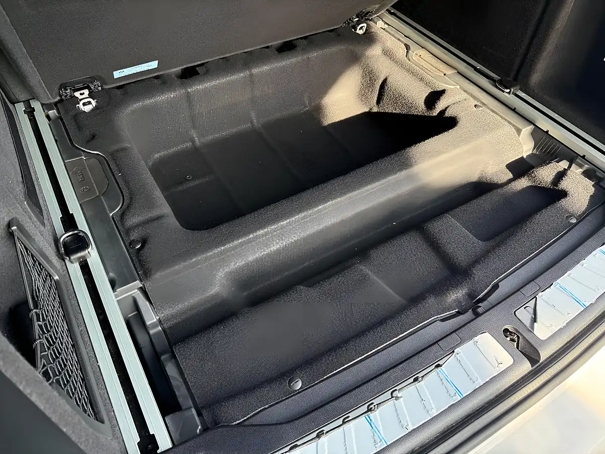 Used 2019 BMW X3 Xdrive White - Interior and Exterior details 19