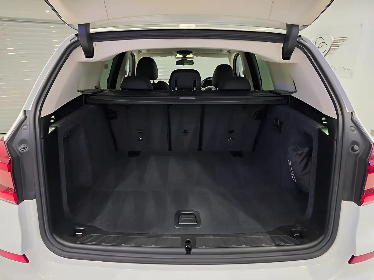 Used 2019 BMW X3 Xline White - Interior and Exterior details 18