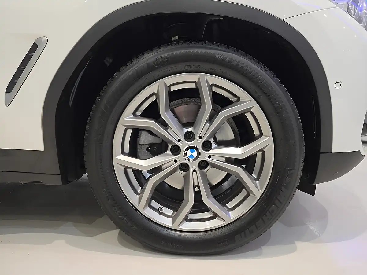 Used 2019 BMW X3 Xline White - Interior and Exterior details 8
