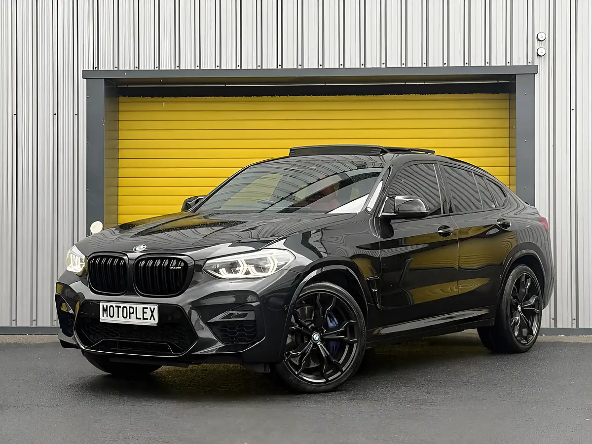 Used 2019 BMW X4 M Competition Black - Front View