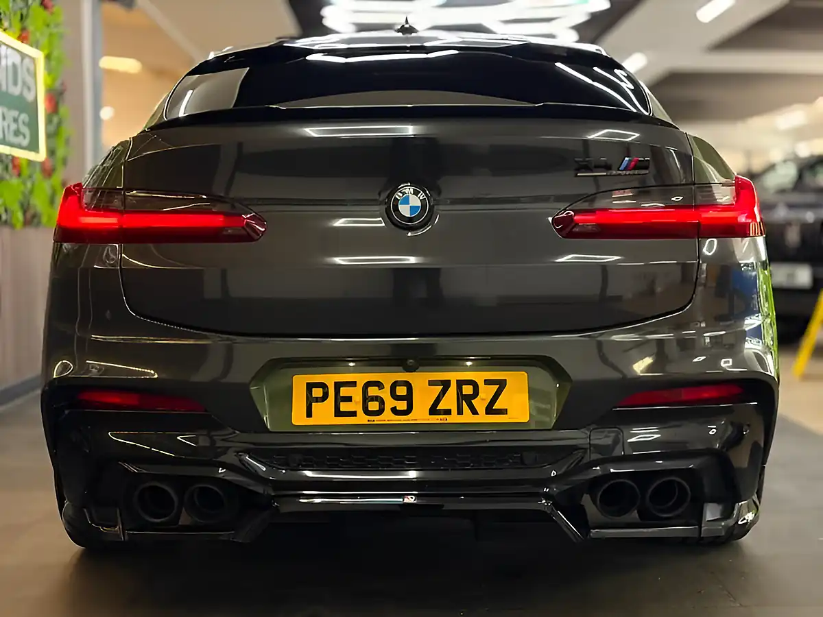 Used 2019 BMW X4 M Competition Green - Interior and Exterior details 11
