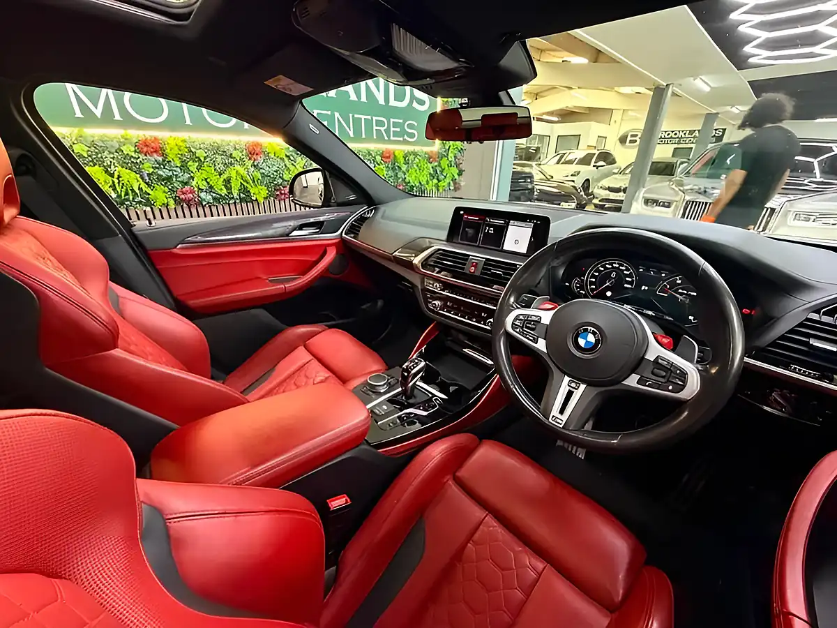 Used 2019 BMW X4 M Competition Green - Interior and Exterior details 12