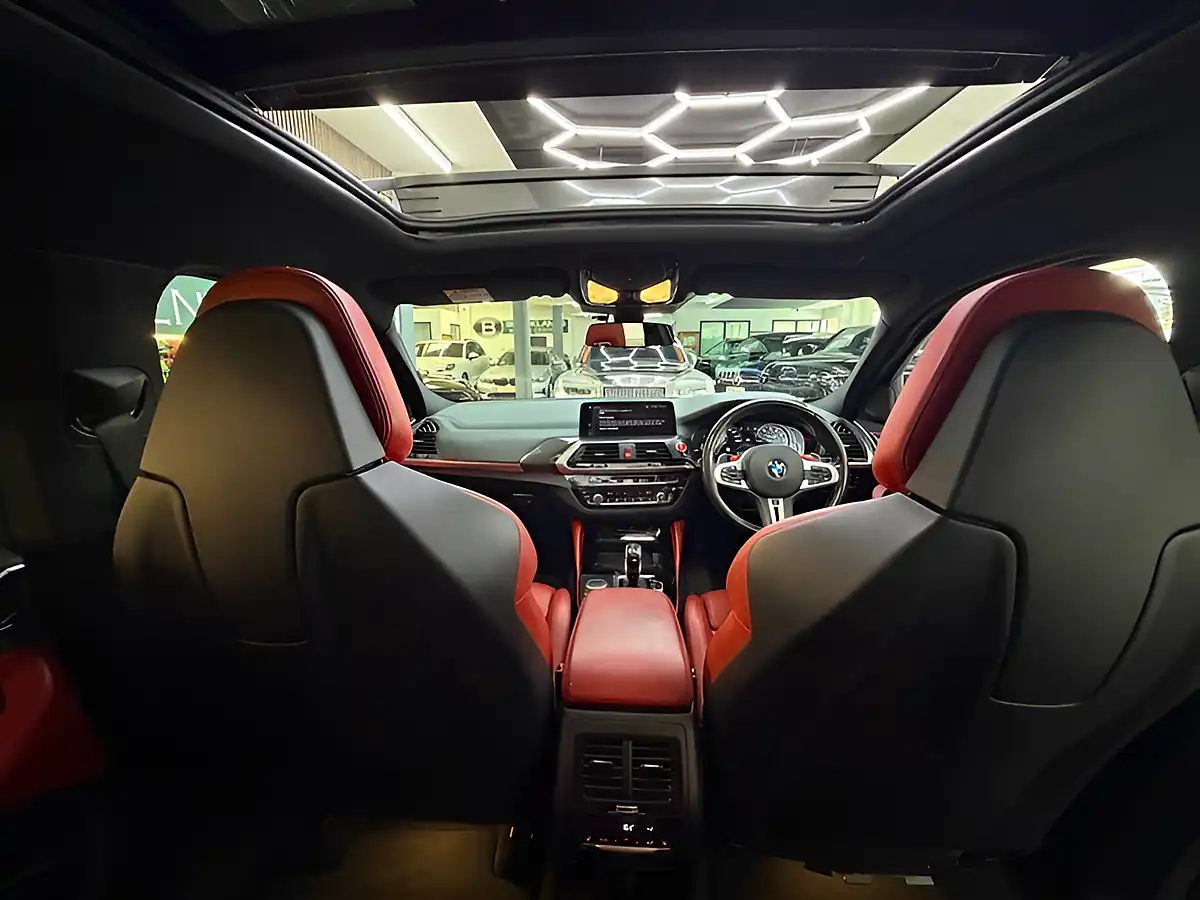 Used 2019 BMW X4 M Competition Green - Interior and Exterior details 16