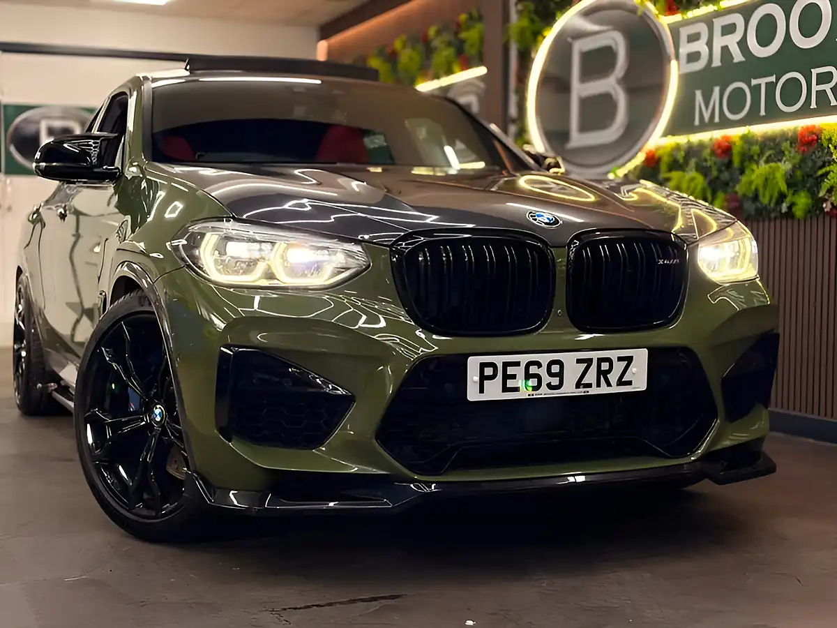 Used 2019 BMW X4 M Competition Green - Interior and Exterior details 4