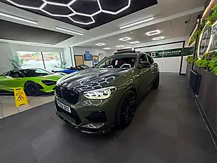 Used 2019 BMW X4 M Competition Green - Interior and Exterior details 5