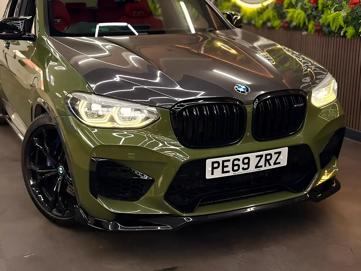 Used 2019 BMW X4 M Competition Green - Interior and Exterior details 7