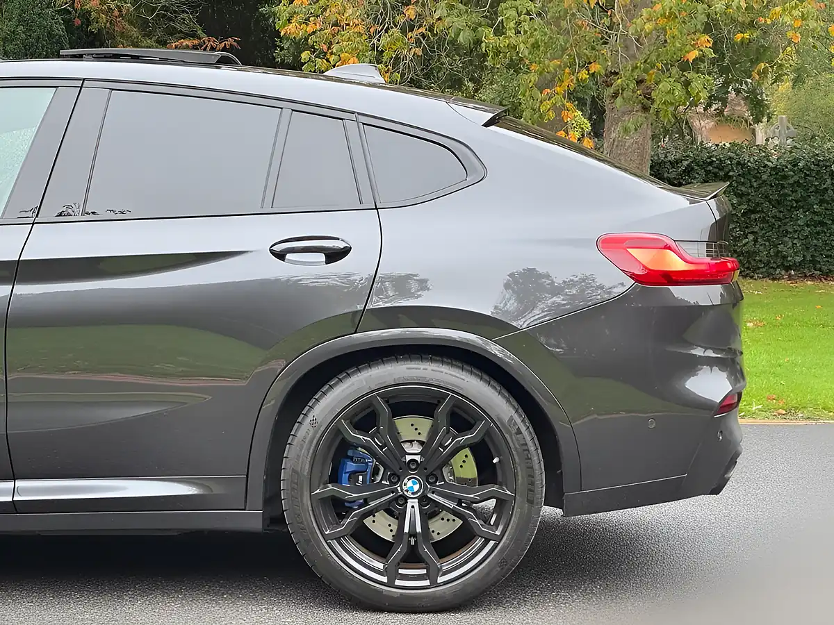 Used 2019 BMW X4 M Competition Grey - Interior and Exterior details 9
