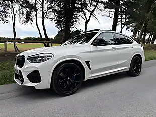 Used 2019 BMW X4 M Competition White - Interior and Exterior details 10