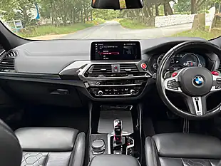 Used 2019 BMW X4 M Competition White - Interior and Exterior details 16