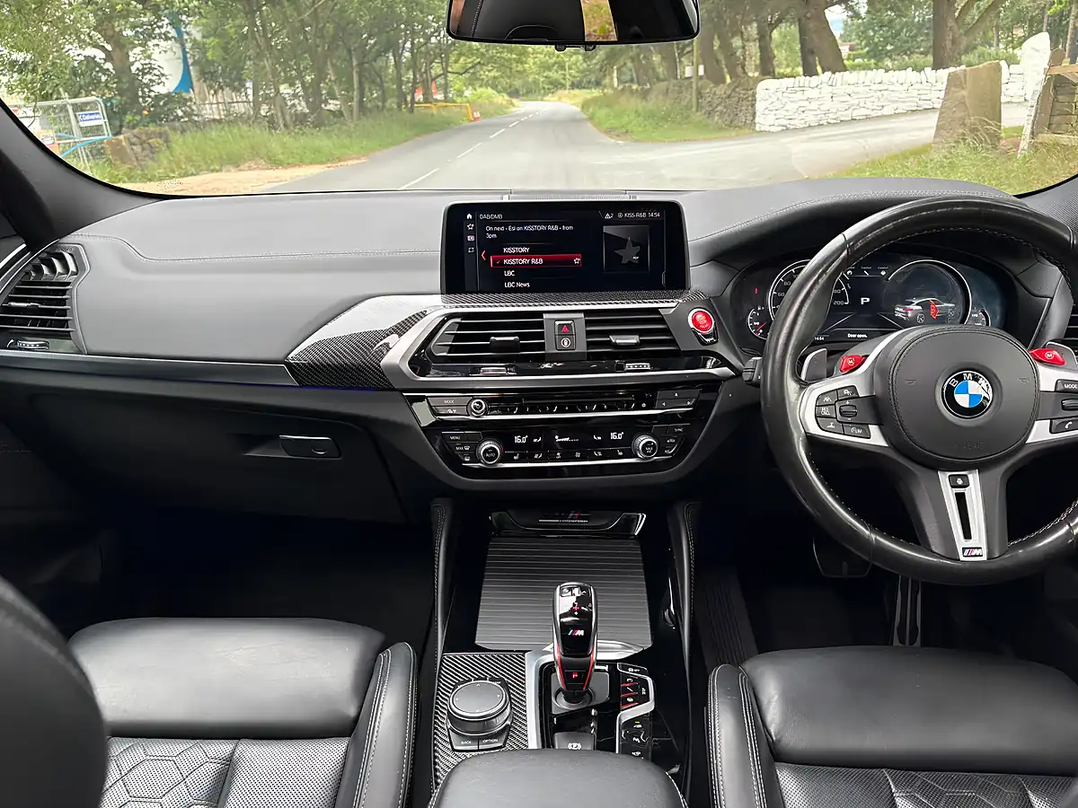 Used 2019 BMW X4 M Competition White - Interior and Exterior details 16
