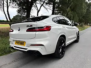 Used 2019 BMW X4 M Competition White - Interior and Exterior details 7
