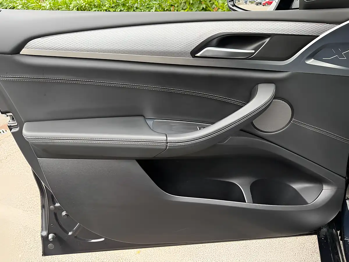 Used 2019 BMW X4 M Sport Black - Interior and Exterior details 14