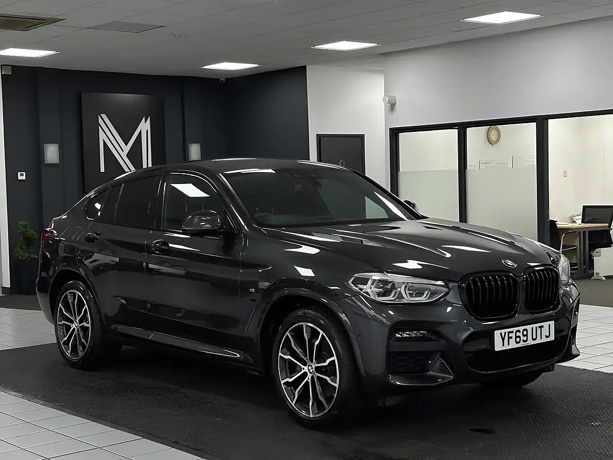 Used 2019 BMW X4 M Sport Grey - Front View