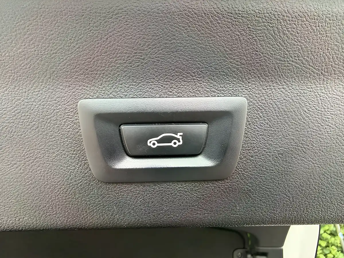Used 2019 BMW X4 M Sport White - Interior and Exterior details 11