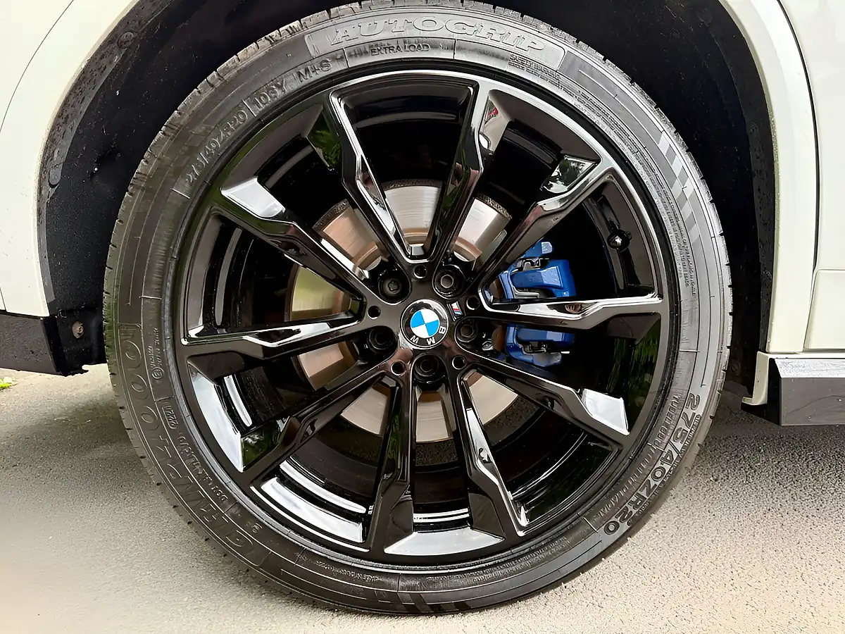 Used 2019 BMW X4 M Sport White - Interior and Exterior details 12