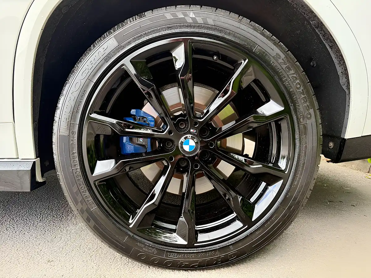 Used 2019 BMW X4 M Sport White - Interior and Exterior details 6