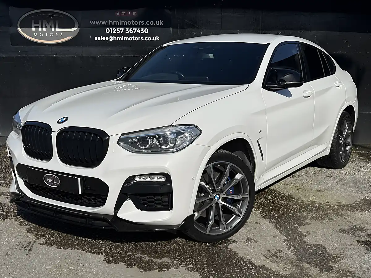 Used 2019 BMW X4 M Sport White - Front View