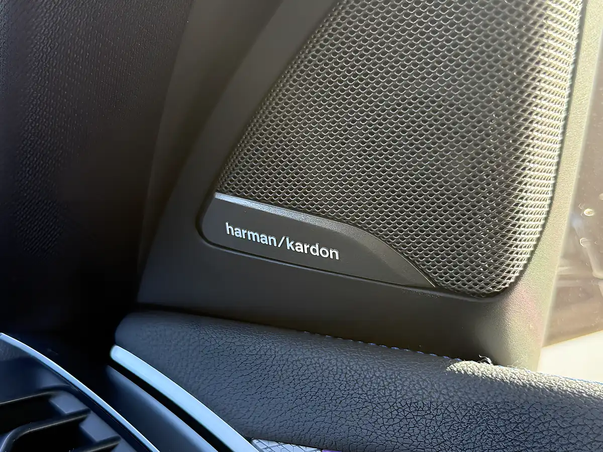 Used 2019 BMW X4 M Sport White - Interior and Exterior details 17