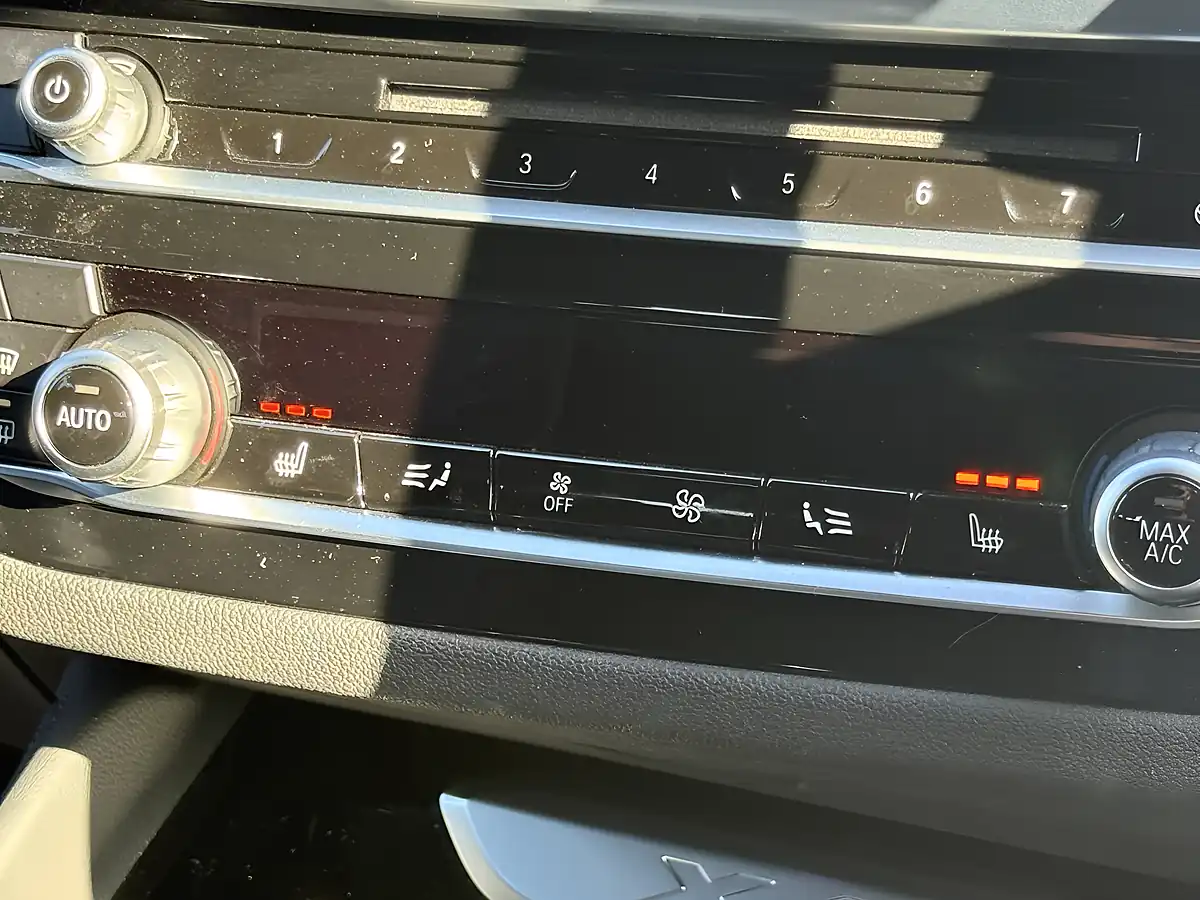 Used 2019 BMW X4 M Sport White - Interior and Exterior details 18