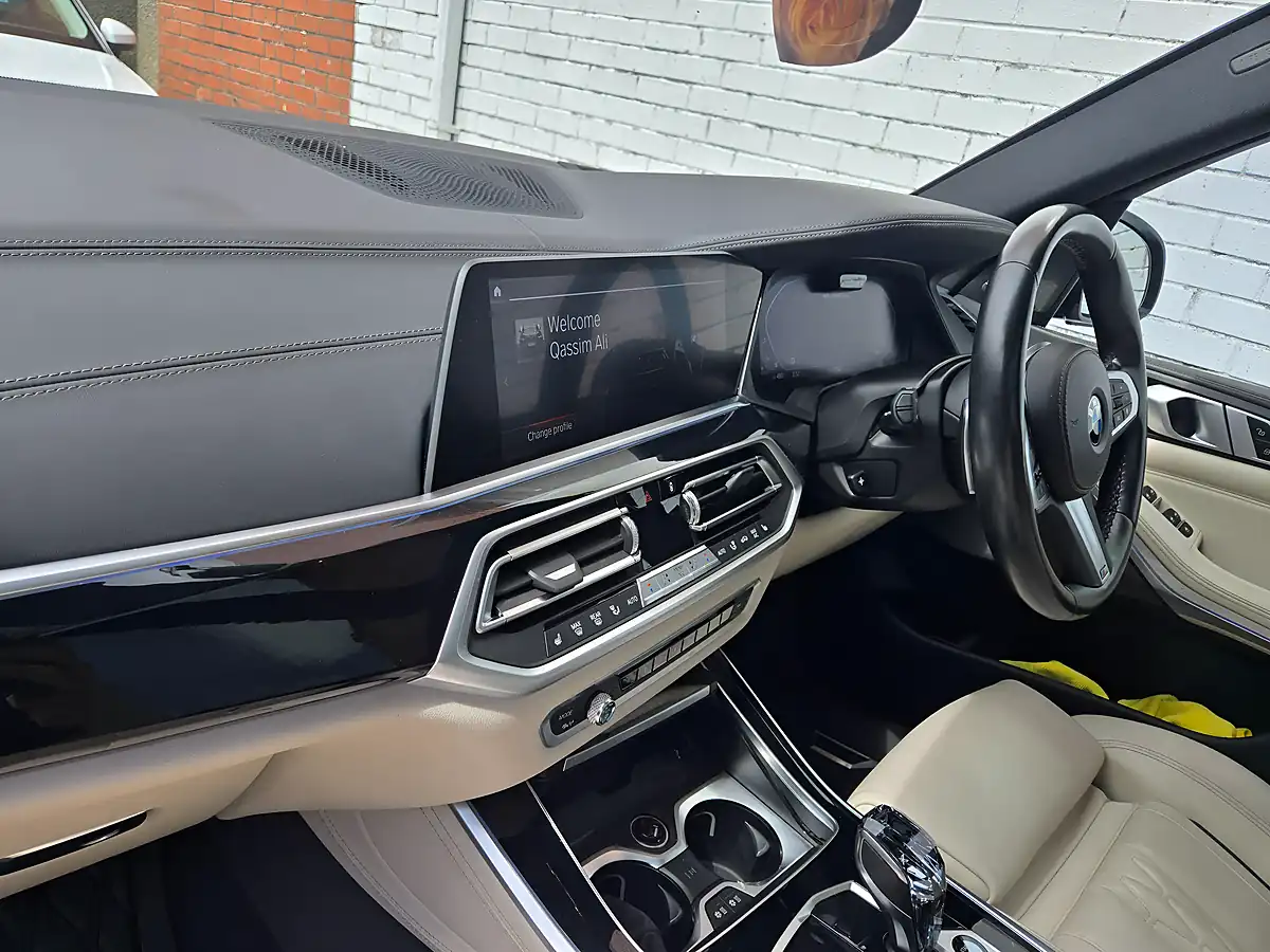 Used 2019 BMW X5 Auto Xdrive Black - Interior and Exterior details 8