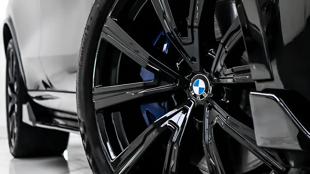 Used 2019 BMW X5 Black - Interior and Exterior details 7
