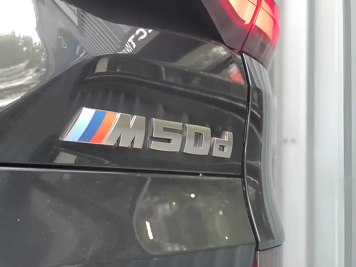 Used 2019 BMW X5 Black - Interior and Exterior details 11