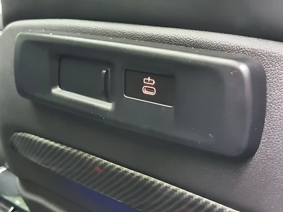 Used 2019 BMW X5 Black - Interior and Exterior details 16