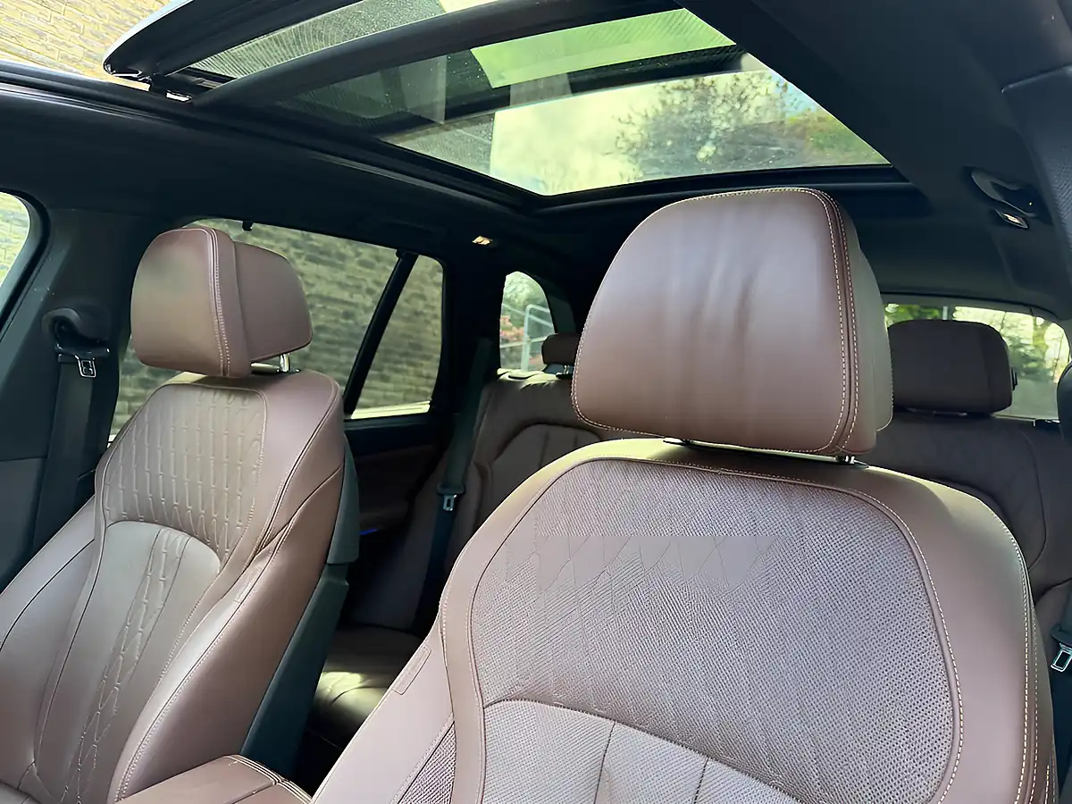 Used 2019 BMW X5 Blue - Interior and Exterior details 16